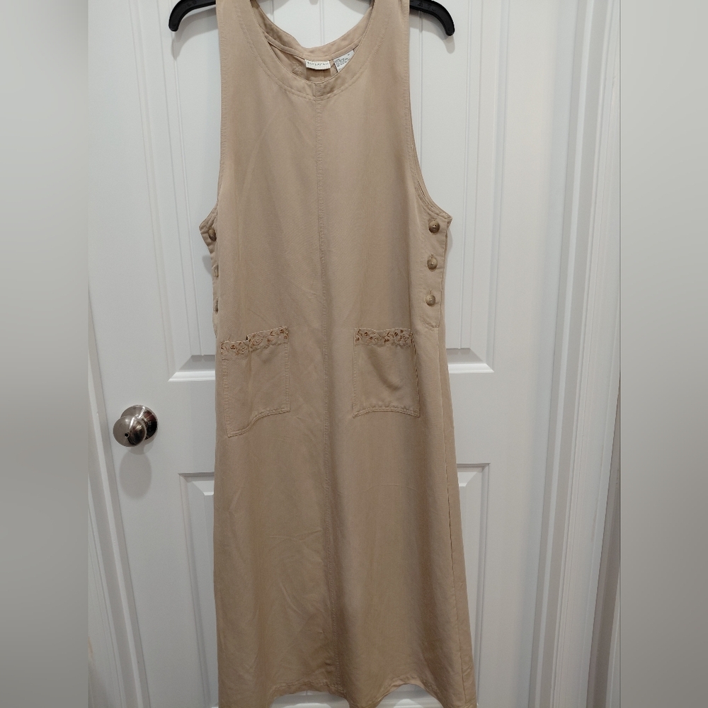 White Stag Beige Sleeveless Maxi Dress with Lace-Trim Pockets #0630